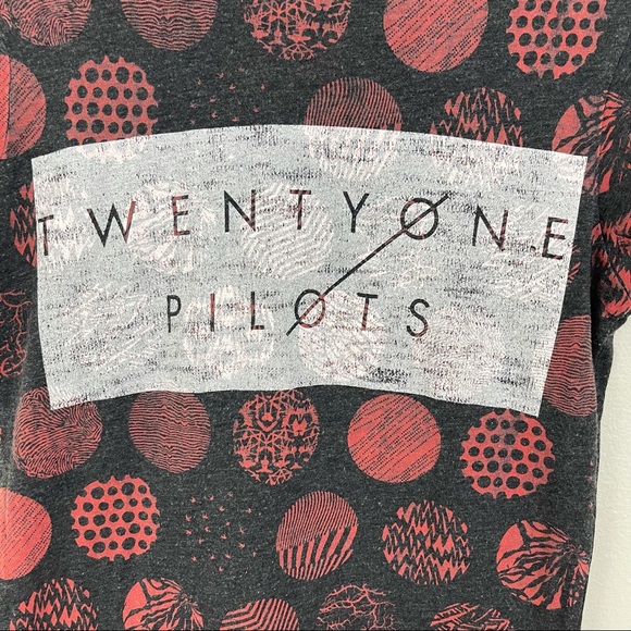 TWENTY ONE PILOTS Blurryface Graphic Band Tee - Picture 2 of 8